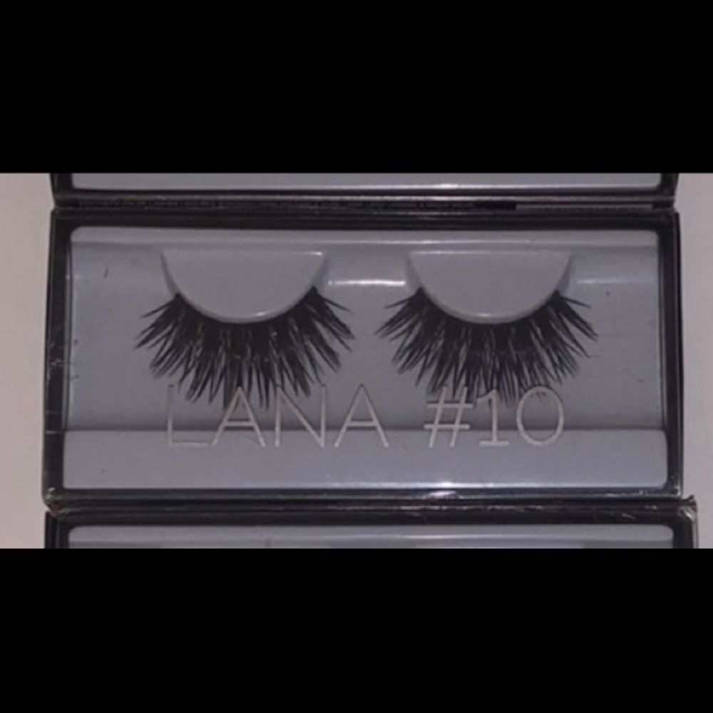 HUDA BEAUTY LASHES